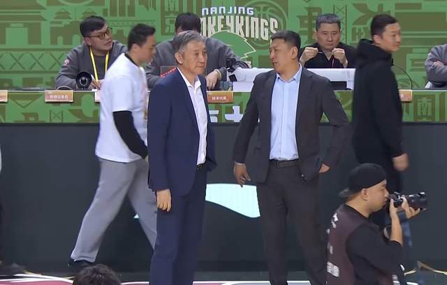 九游娱乐-神仙打架！鱼腩双加时掀翻黑马，郭昊文独砍31+6+10，贺希宁28+7